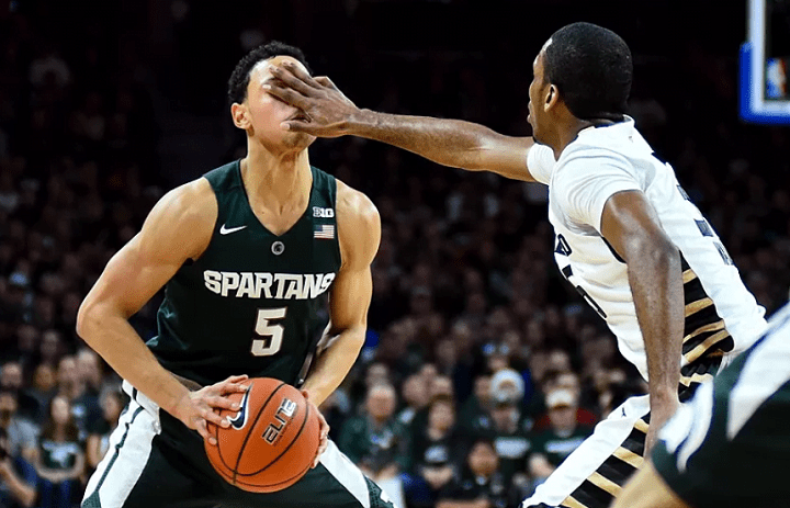 Unveiling the Intricacies of Offensive Fouls in Basketball Intricacies of Offensive Fouls in Basketball