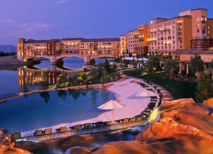 Accommodations Near Lake Las Vegass