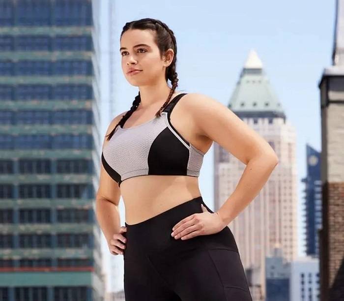 How to Choose the Best Sports Bra for Large Breasts