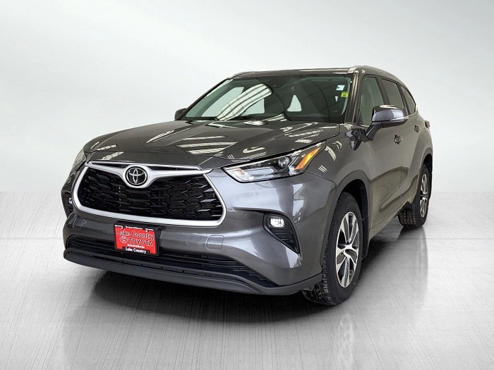 2021 toyota highlander xle 1