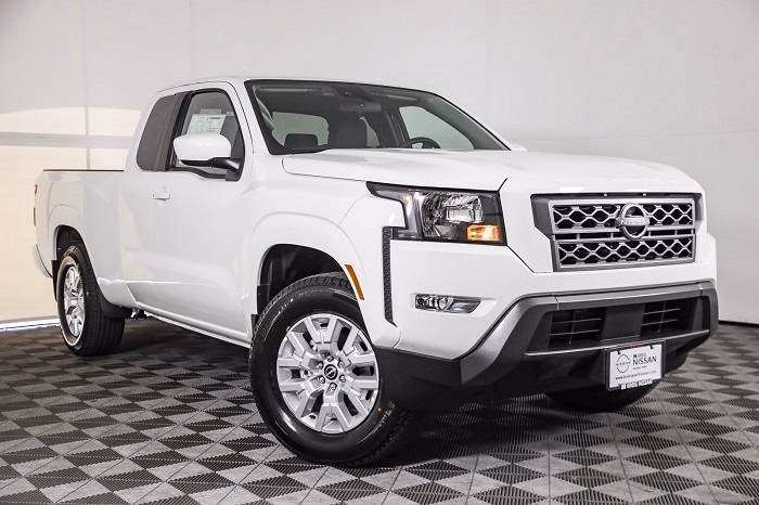 2024 nissan frontierdgfhh