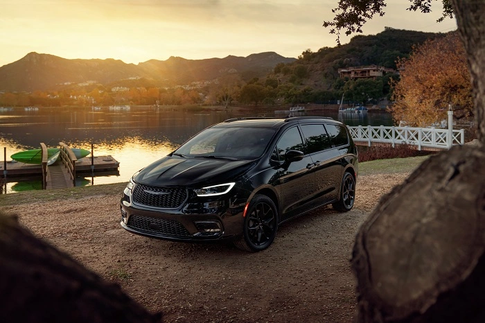 Bold and Upscale Exterior Design