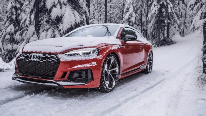 What to Look for in a Snow Car