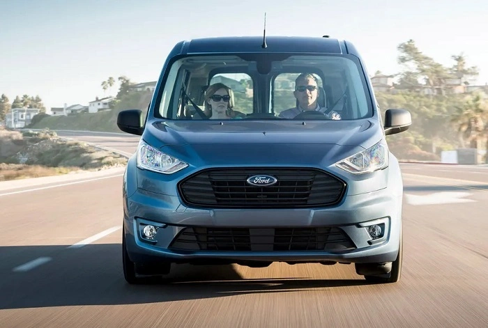 Overview of the 2023 Ford Transit Connect 1