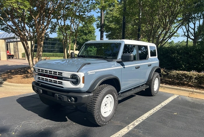 Overview of the Ford Bronco Heritage Edition 3
